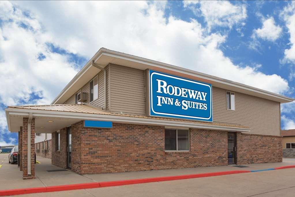 Rodeway Inn & Suites Kearney Exterior foto