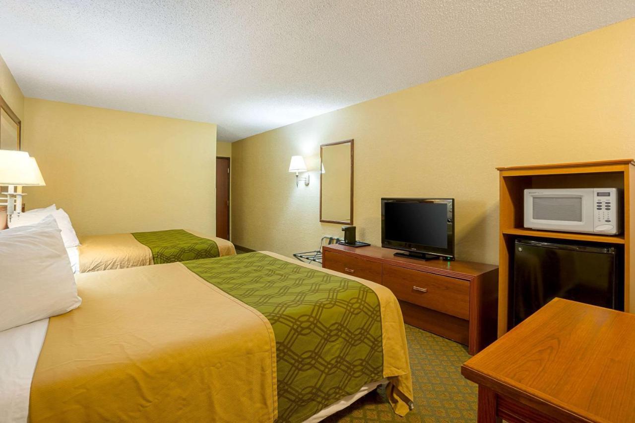 Rodeway Inn & Suites Kearney Exterior foto