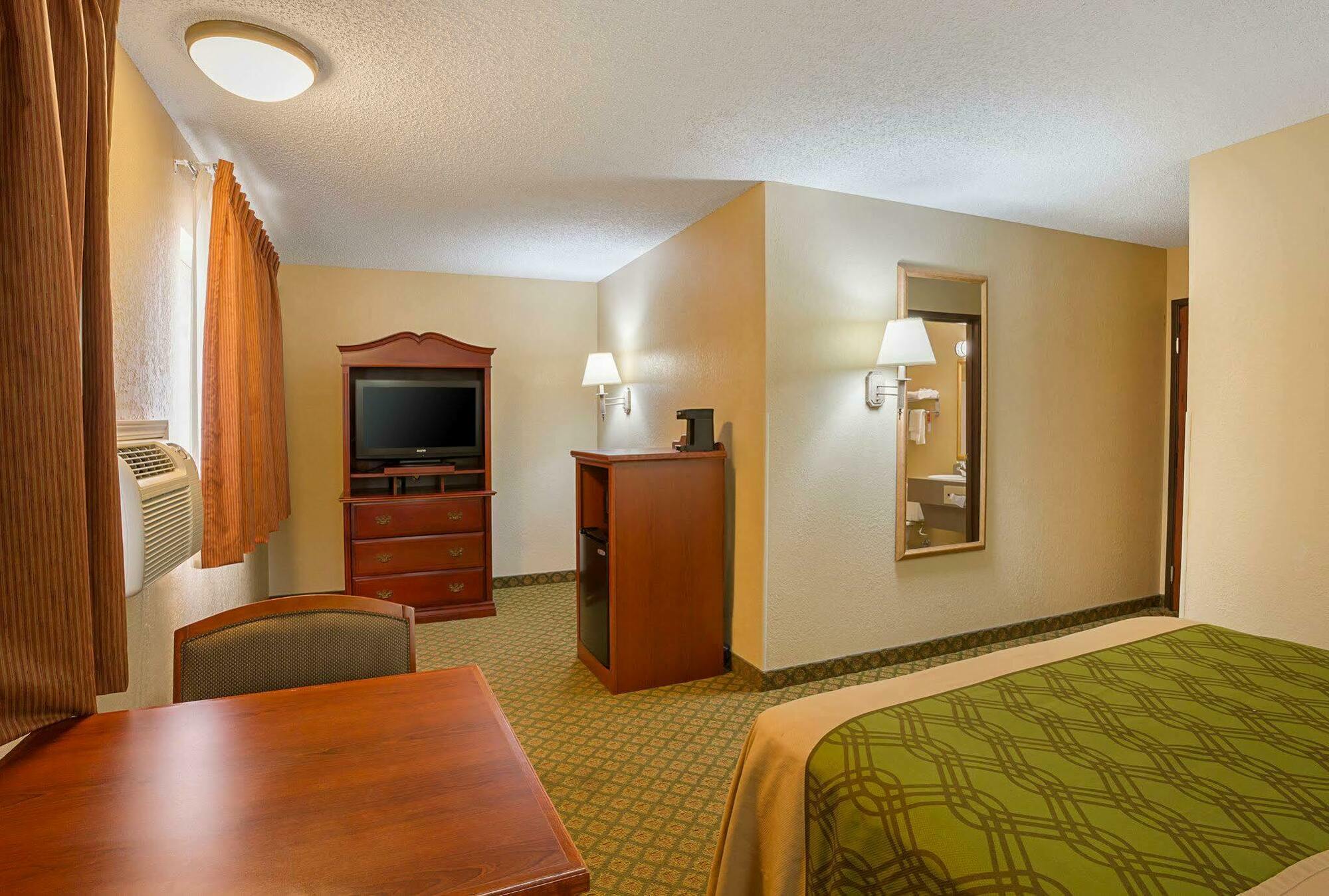 Rodeway Inn & Suites Kearney Exterior foto