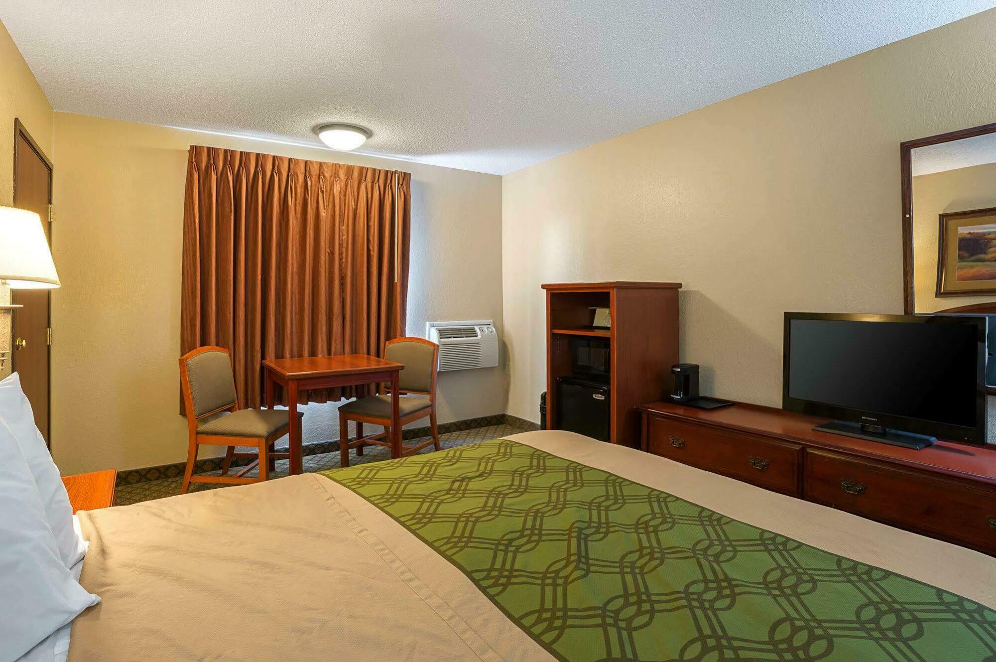 Rodeway Inn & Suites Kearney Exterior foto